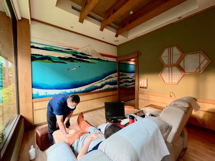 高雄按摩推薦左腳右腳經典按摩會館（自由會館）